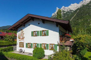 Almroeserl Mittenwald